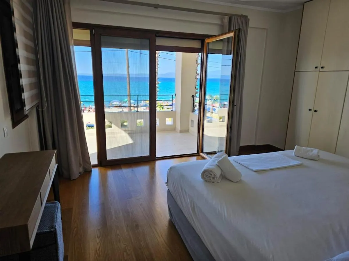 Exceptional Beachfront Villa Blue Pearl Pefkochori Griekenland