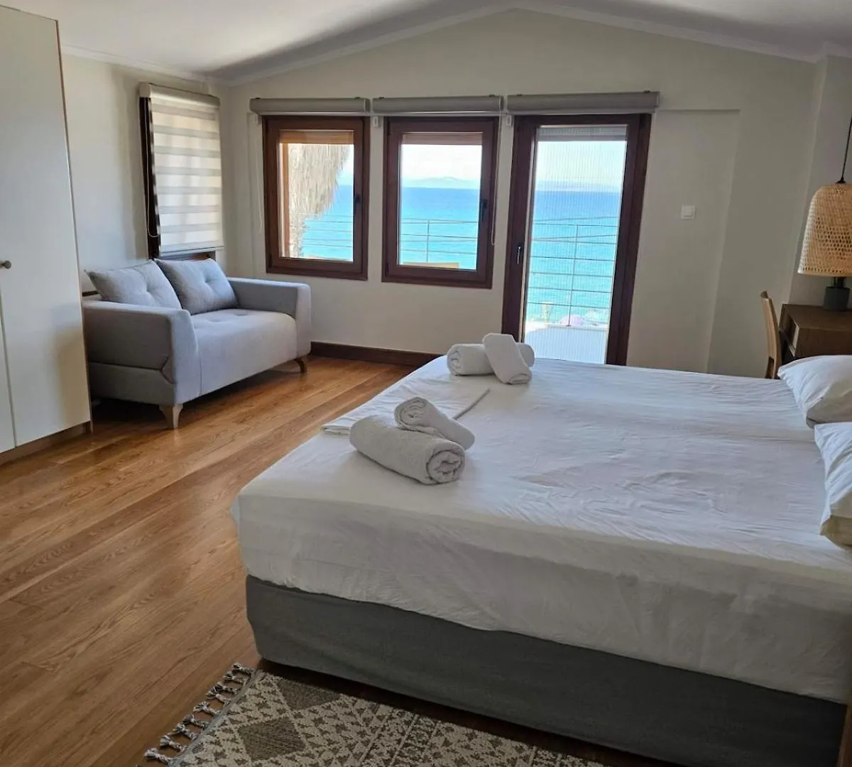 Exceptional Beachfront Villa Blue Pearl Pefkochori